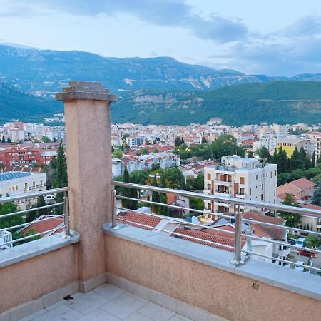 Buddha Grand City Apartment Будва Екстер'єр фото